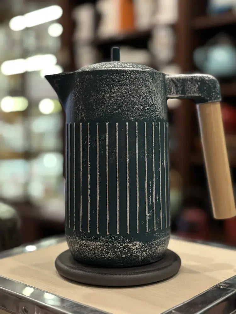 Manura Gusseisen Teekanne 0,9L