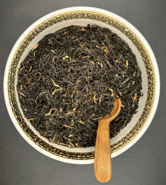 Schwarztee, lose, Assam, kupferrot, goldene Tips